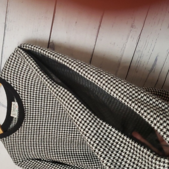 Femme Fatale Sweater with balloon sleeves - Picture 5 of 9